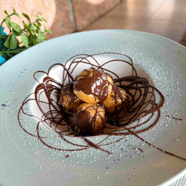 Profiteroles de nata